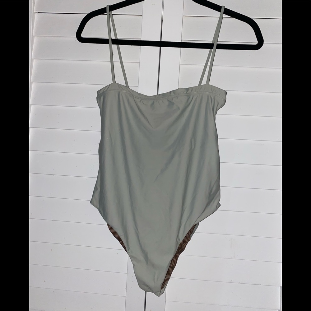 Acacia Swimwear NWT Lonny in Haze Large